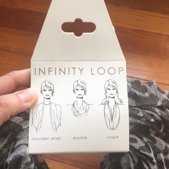 Infinity Loop Scarf. - Picture 3 of 6